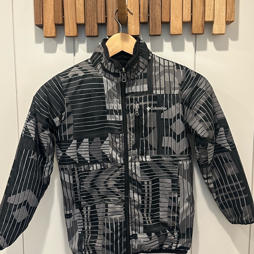 Columbia Kid’s Black & Gray Patterned Insulated Reversible Jacket
